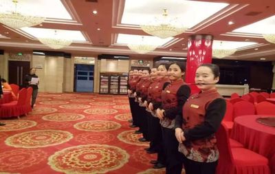 伊金霍洛旗2018年酒店餐飲服務(wù)人員職業(yè)技能培訓(xùn)班圓滿落幕 以務(wù)實培訓(xùn)搭建高質(zhì)量發(fā)展橋梁